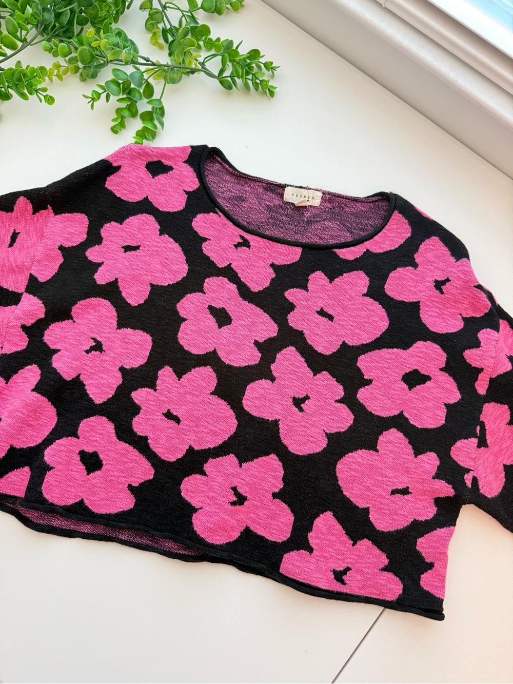 Promea Groovy Flower Power Crop Sweater Sz Small